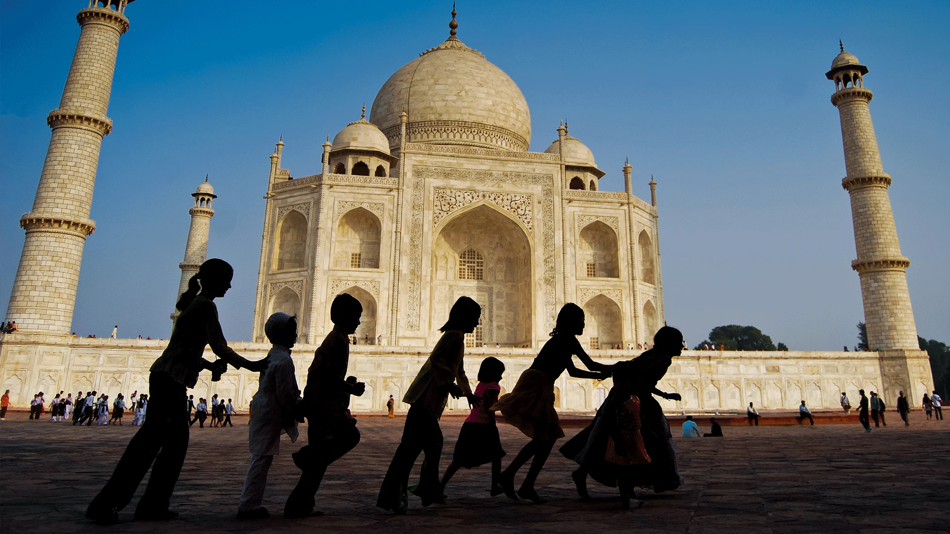 Using different modes of travels in India with children