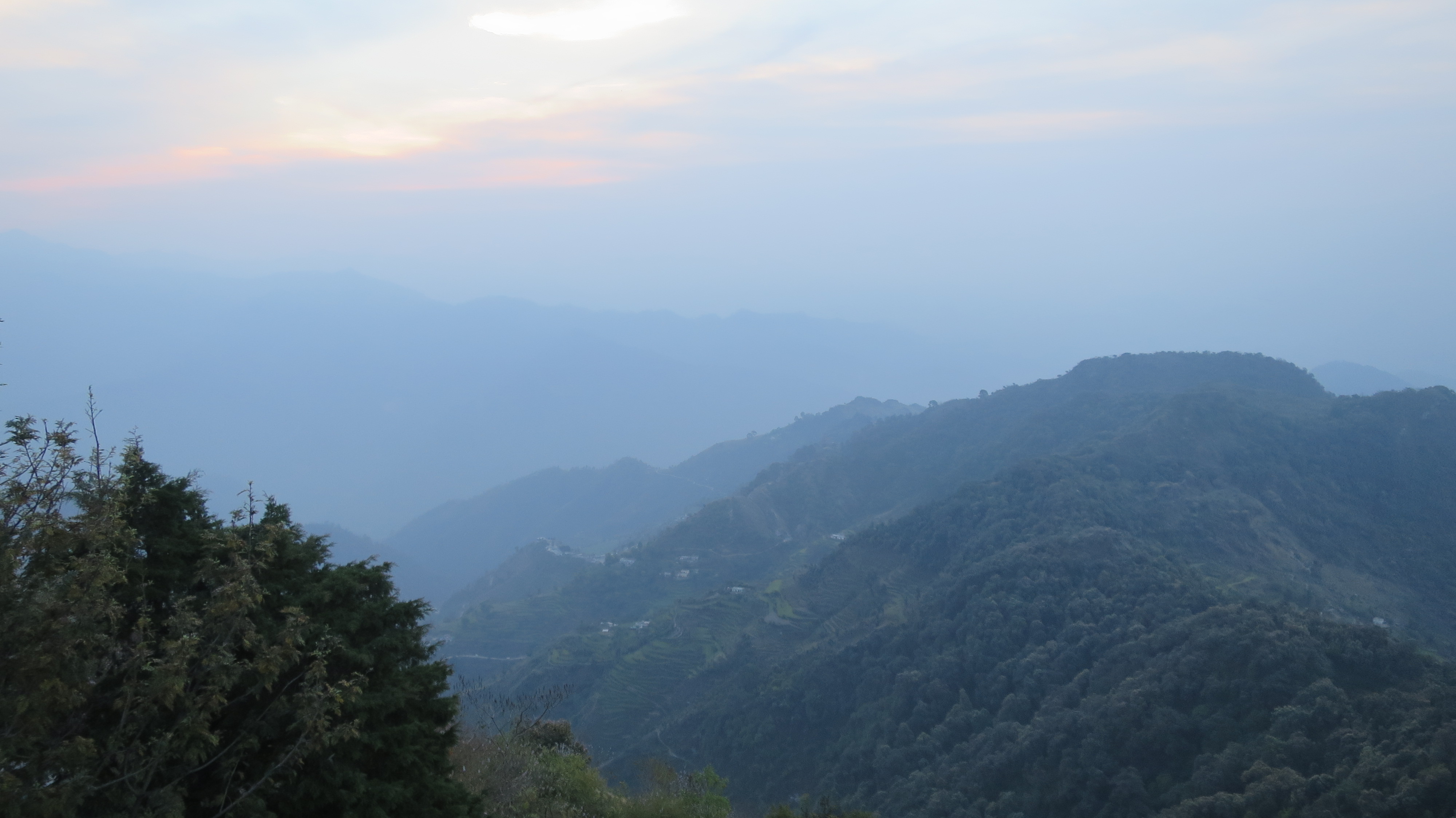 Sonnenaufgang vom Tempel aus beobachtet