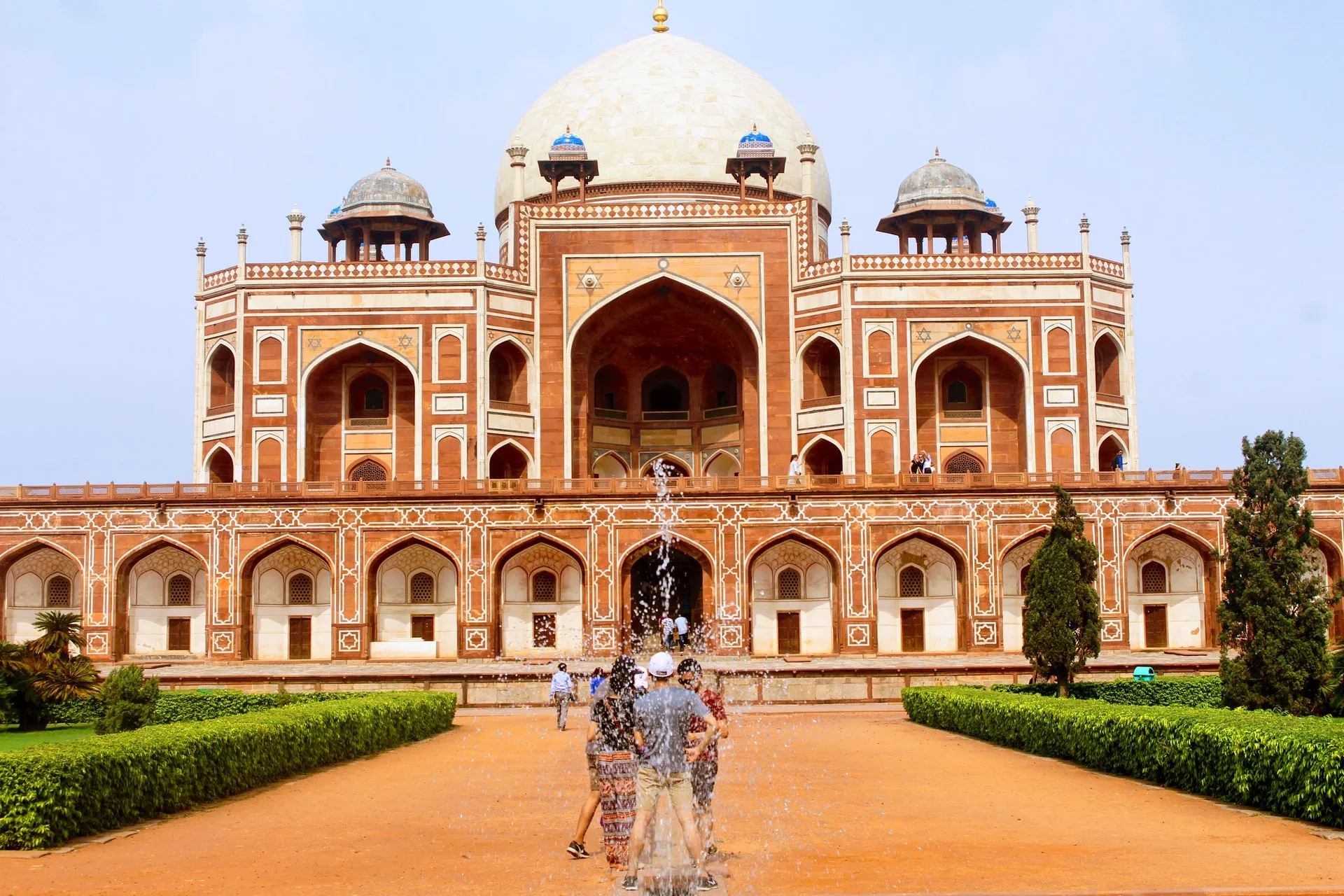 How to Avoid Tourist Traps in Delhi