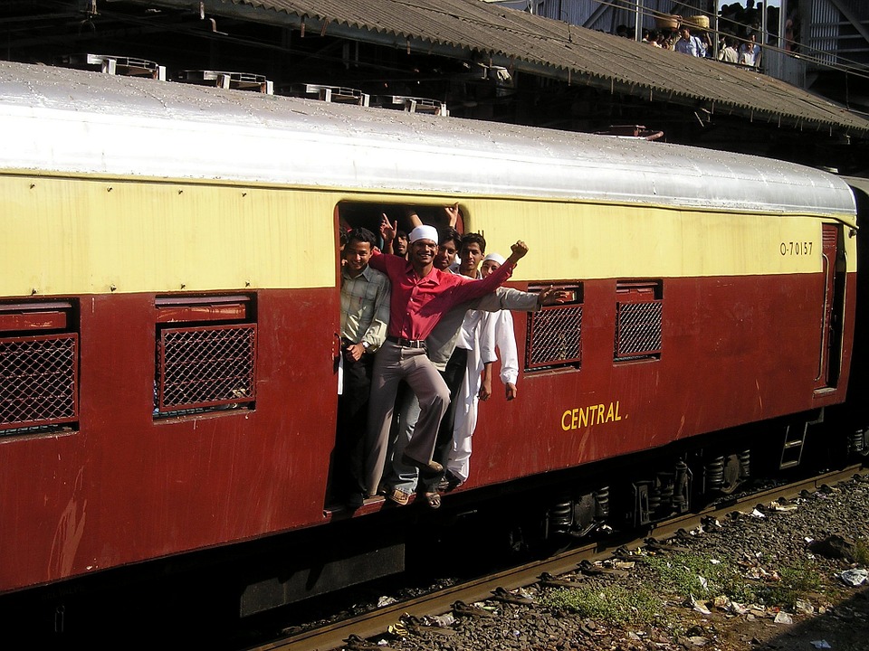 VOYAGE PAR TRAIN EN INDE- VOYAGE PAR TRAIN EN INDE-