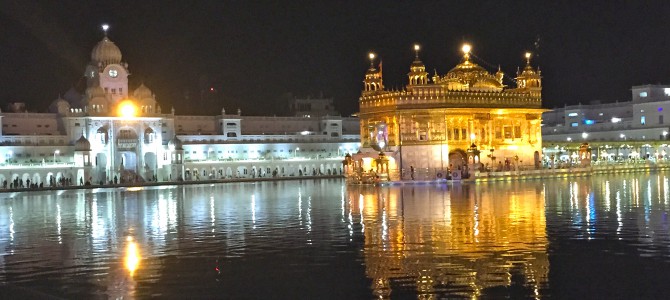 UN DÍA DE VIAJE, COMIDA Y ESPIRITUALIDAD EN AMRITSAR (INDIA)