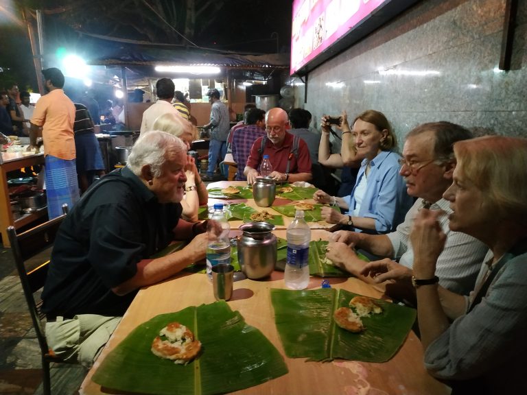 Vous n’êtes pas seul : conseils pour voyager avec des étrangers