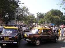 Uber vs Ola in India: What foreigners need to know