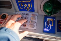 a guide to using atms in india for foreigners