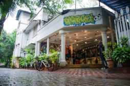 best hostels in india for foreigners